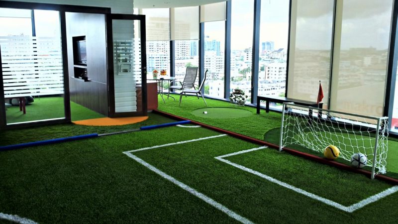 Flame retardant artificial grass carpet